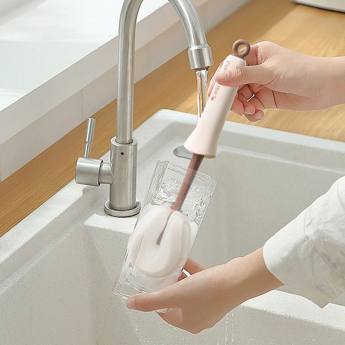 Two-in-One Cup Brush with Squeeze Sponge and Detail Tip, 30 cm Long Handle - Image 4